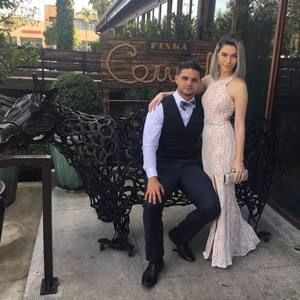 Meet your Posher, Damaris